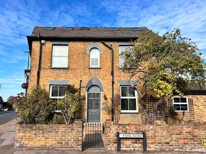 4 Bedroom Detached House For Sale In Park Road, East Molesey, KT8