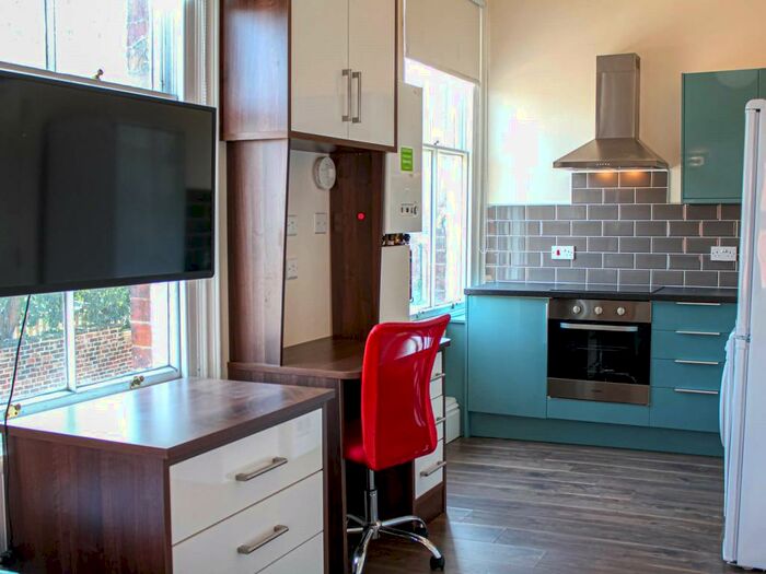 Studio To Rent In Clarendon Road, Leeds, West Yorkshire, LS2