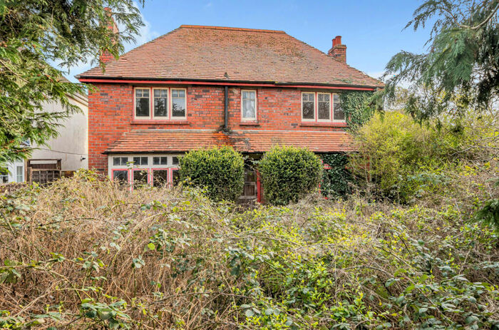 3 Bedroom Detached House For Sale In Badminton Road, Yate, Bristol, Gloucestershire, BS37