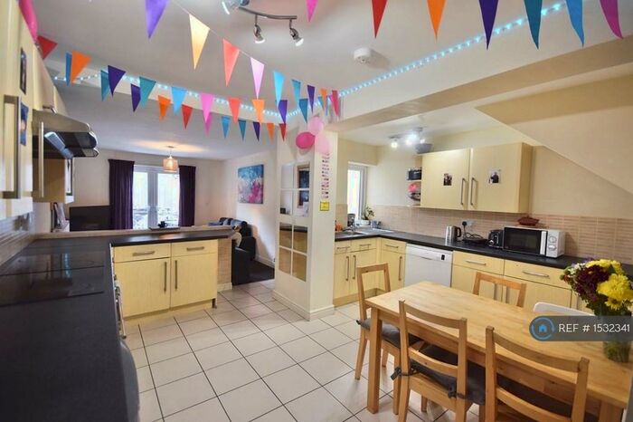 7 Bedroom Terraced House To Rent In Rhymney Street, Cardiff, CF24