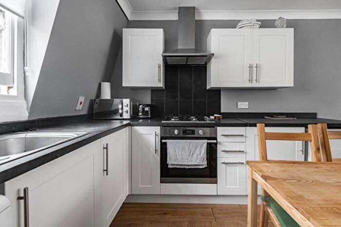 1 Bedroom Flat For Sale In Marine Parade, Brighton, BN2