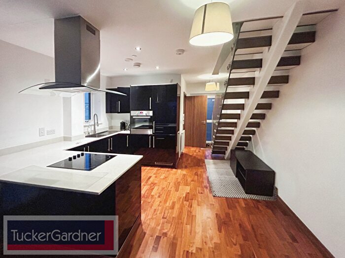 2 Bedroom Flat To Rent In Flamsteed Close, Cambridge, CB1