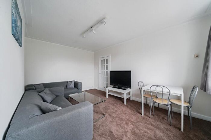 1 Bedroom Flat To Rent In Shoot Up Hill Kilburn, NW2