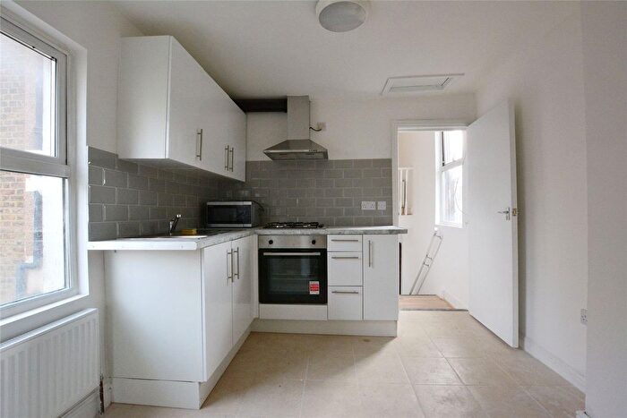 2 Bedroom Flat To Rent In Aldeburgh Street, London, SE10