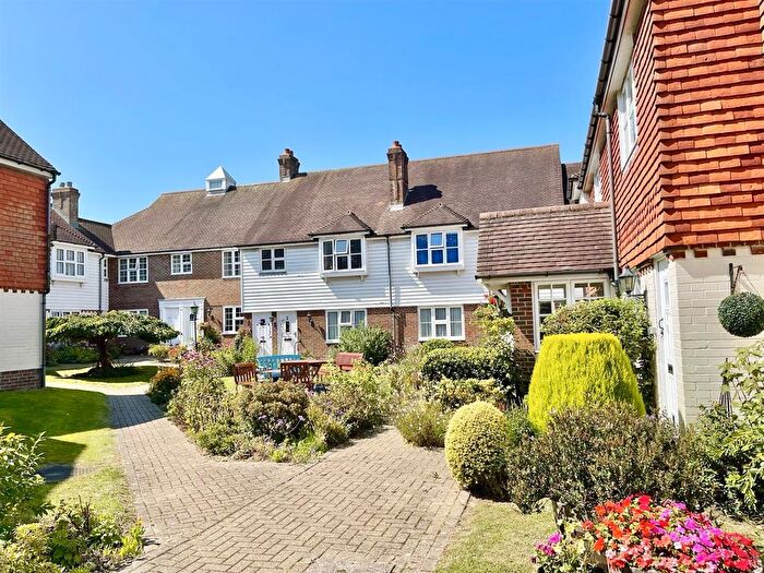 2 Bedroom Flat For Sale In Church Street, Bexhill-On-Sea, TN40