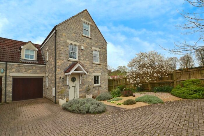 5 Bedroom Semi-Detached House For Sale In Baron Close, Bitton, BS30