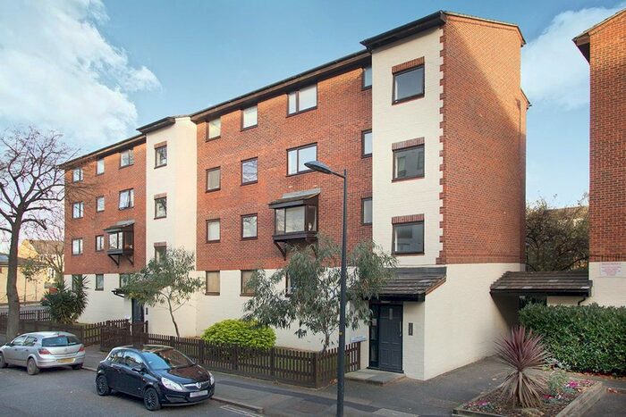 Studio To Rent In Granville Square, London, SE15