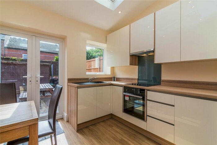 4 Bedroom Terraced House To Rent In Mettham Street, Lenton, Nottingham, NG7