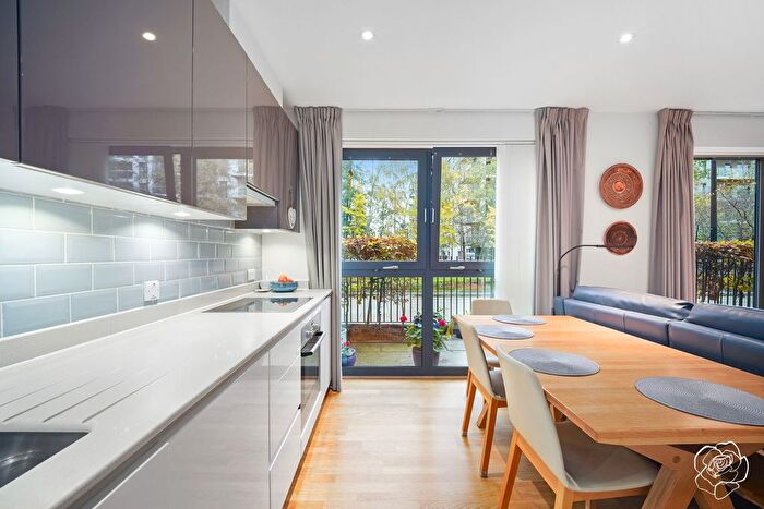 2 Bedroom Flat For Sale In Tayberry House, Ravens Walk, Stratford, E20