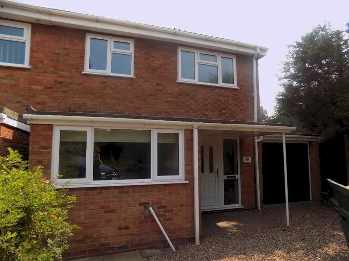 3 Bedroom Semi-Detached House To Rent In Rosewood Close, Tamworth, B77