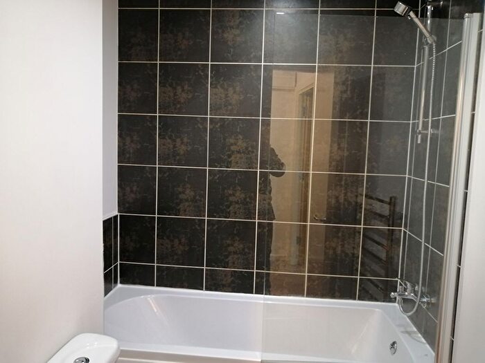 1 Bedroom Flat To Rent In Seymour Grove, Old Trafford, Manchester, M16