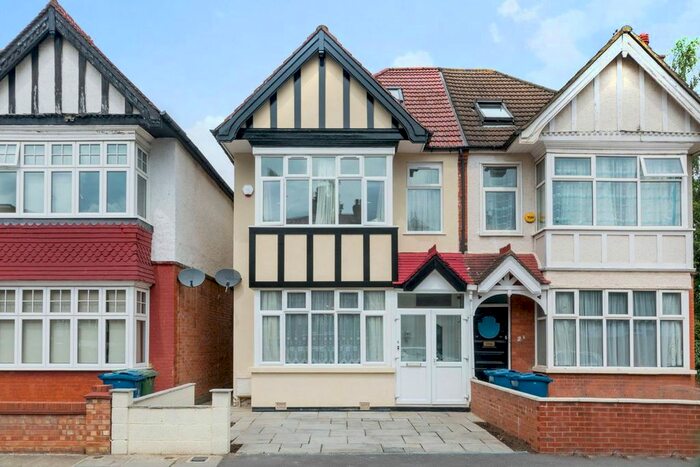 7 Bedroom Property To Rent In Longley Road, Harrow, HA1
