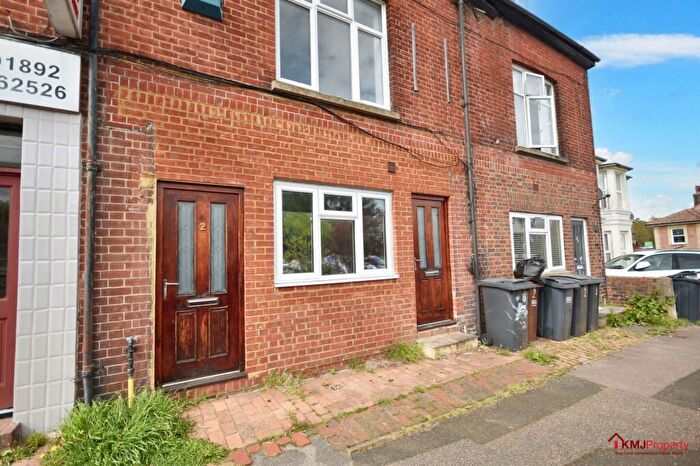 2 Bedroom Flat For Sale In Farningham Road, Crowborough, TN6