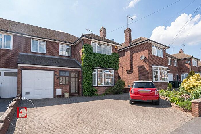 4 Bedroom Semi-Detached House For Sale In Frobisher Road, Coventry, CV3