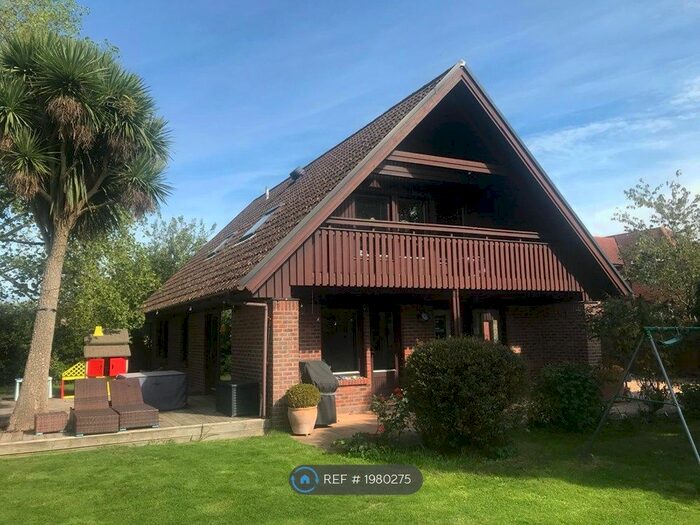 4 Bedroom Detached House To Rent In Main Road, Nutbourne, West Sussex, PO18