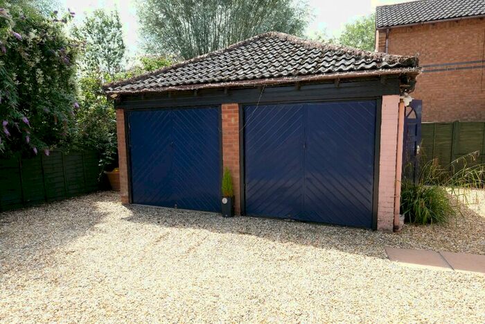 Garage / Parking To Rent In The Rushes, SO40