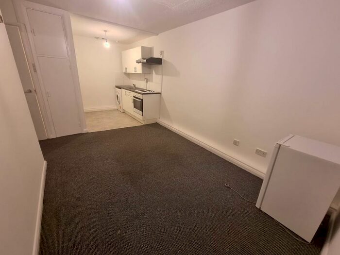 1 Bedroom Flat To Rent In Coleman Road, Belvedere, Kent, DA17