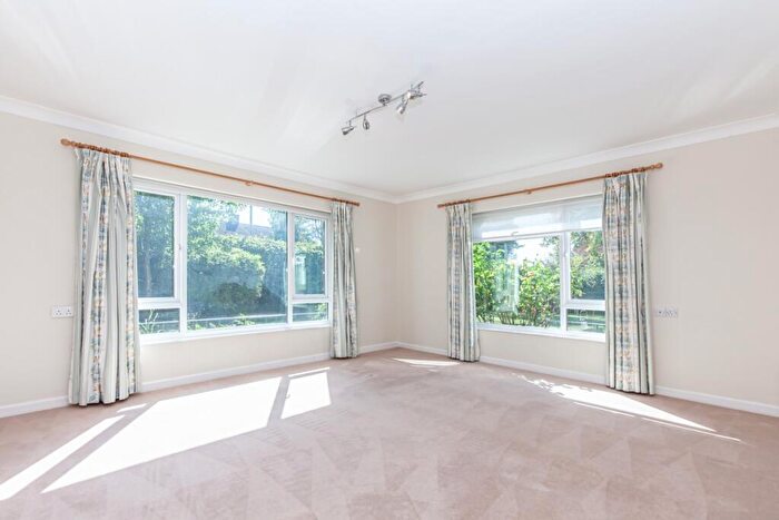 2 Bedroom Apartment To Rent In First Turn, Oxford, OX2