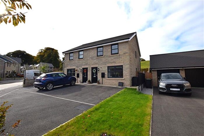 3 Bedroom Semi-Detached House To Rent In Overton Lane, Whaley Bridge, High Peak, SK23