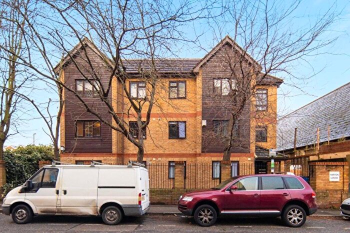 1 Bedroom Flat To Rent In Harton Lodge, Harton Street, Deptford, London, SE8