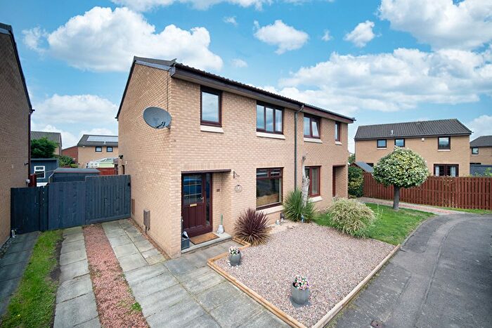 3 Bedroom Semi-Detached House For Sale In Links Place, Port Seaton, EH32