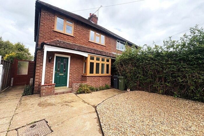 3 Bedroom Property To Rent In Whitemore Road, Guildford, GU1