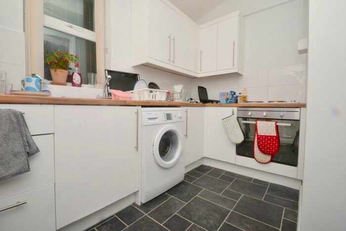 5 Bedroom Detached House To Rent In Sherwin Road, Lenton, Nottingham, NG7