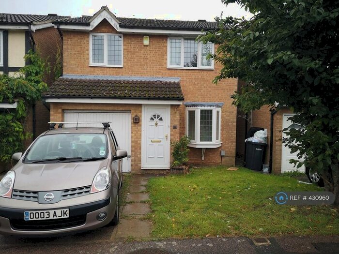 3 Bedroom Detached House To Rent In Kilmarnock Drive, Luton, LU2