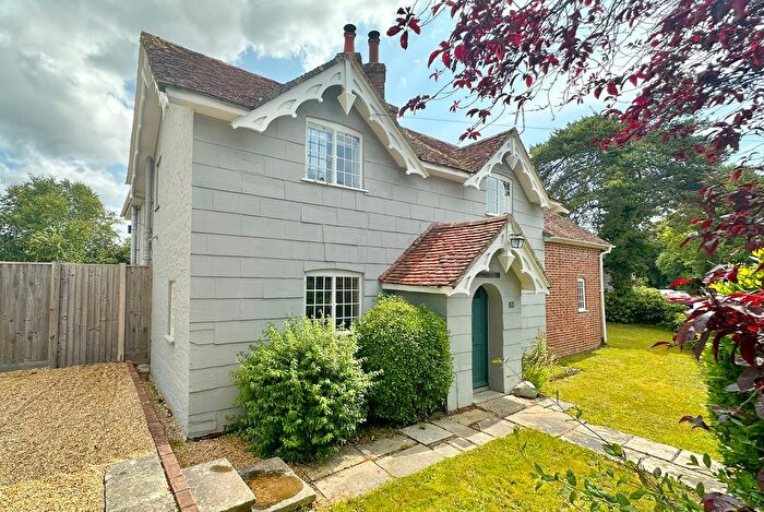 4 Bedroom Cottage For Sale In Ramley Road, Pennington, Lymington, Hampshire, SO41