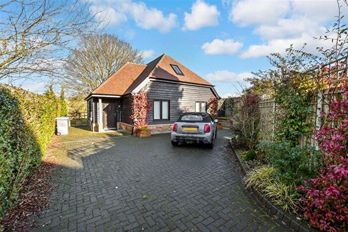 3 Bedroom Property For Sale In Canterbury Road, Lydden, Dover, Kent, CT15