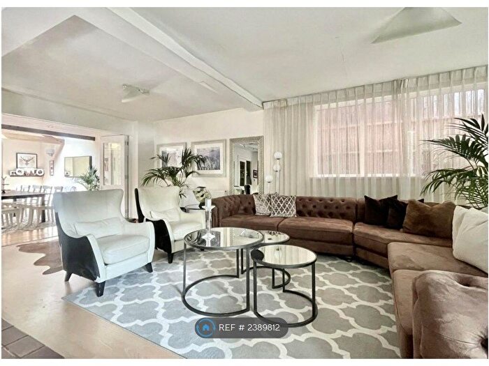 5 Bedroom Detached House To Rent In Hendon Wood Lane, London, NW7