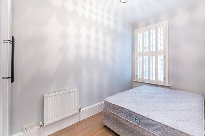 2 Bedroom Flat To Rent In Maygrove Road, West Hampstead, London, NW6