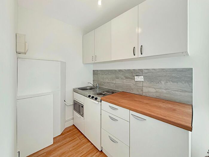 Studio To Rent In Clayponds Lane, Brentford, TW8