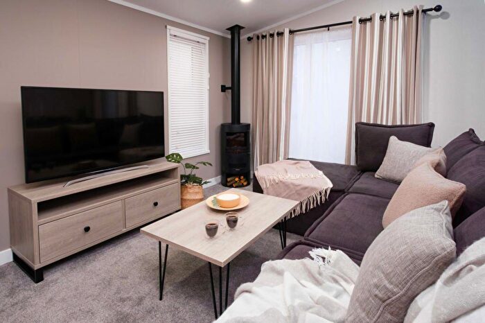 2 Bedroom Park Home For Sale In Neasham Road, Darlington, DL2