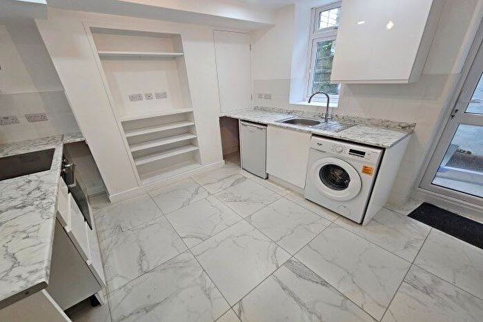 Studio To Rent In B Melville Road, Maidstone, ME15