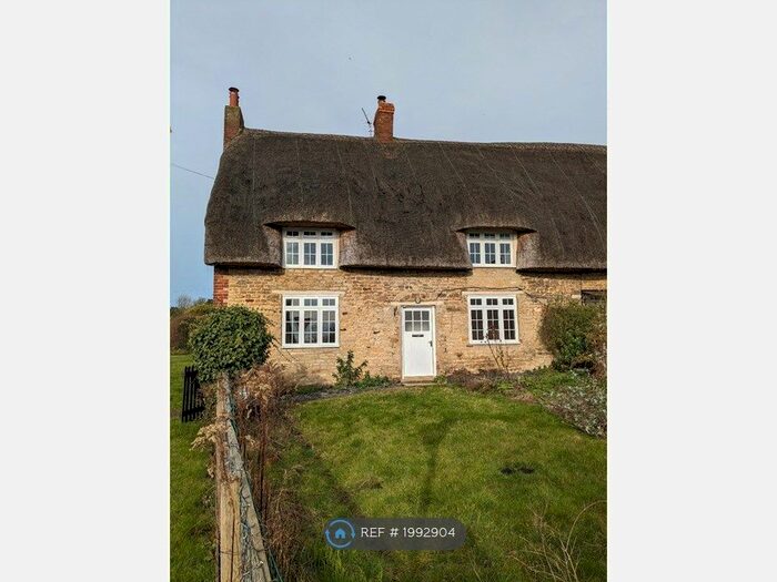 3 Bedroom Semi-Detached House To Rent In Northamptonshire, Weekley, NN16