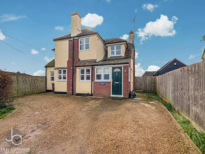 3 Bedroom Detached House To Rent In The Street, Salcott, CM9