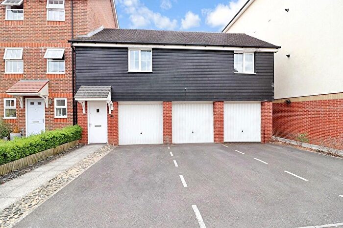 2 Bedroom Apartment To Rent In Hedge End, Southampton, SO30
