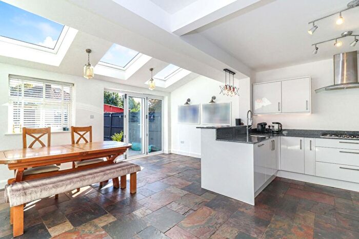 4 Bedroom Semi-detached House For Sale In Meadow Road, Watford, WD25