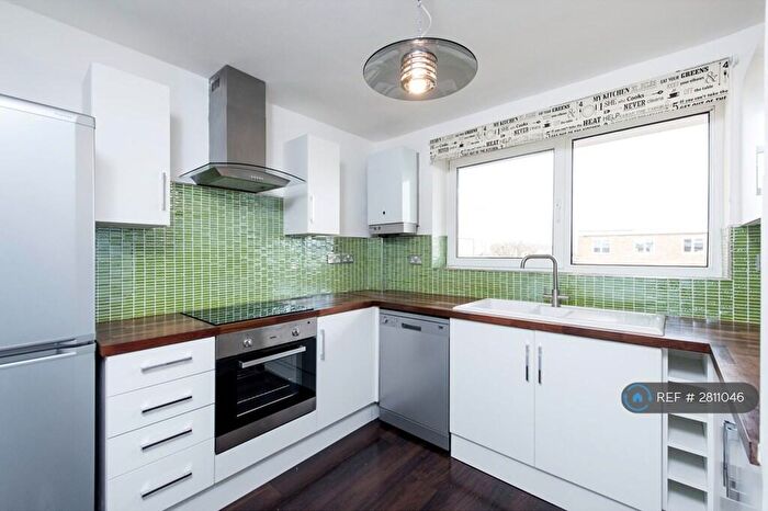 1 Bedroom Flat To Rent In Morgan Court, London, SW11