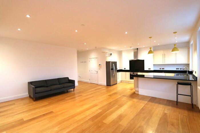 2 Bedroom Apartment To Rent In Clarendon Square, Leamington Spa, Warwickshire, CV32