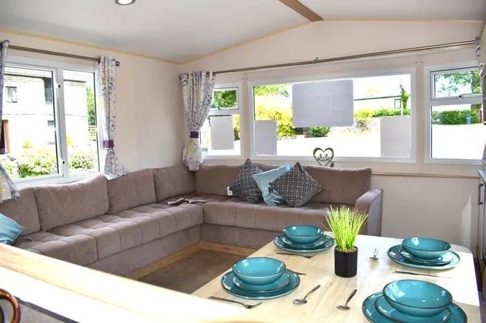 3 Bedroom Mobile/park Home For Sale In Fenny Bentley, Ashbourne, DE6