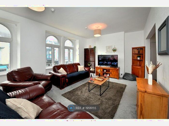 2 Bedroom Flat To Rent In Newton Road, Mumbles, Swansea, SA3