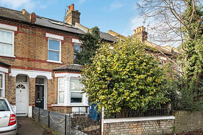 2 Bedroom Flat For Sale In Eccleston Road, Ealing, W13