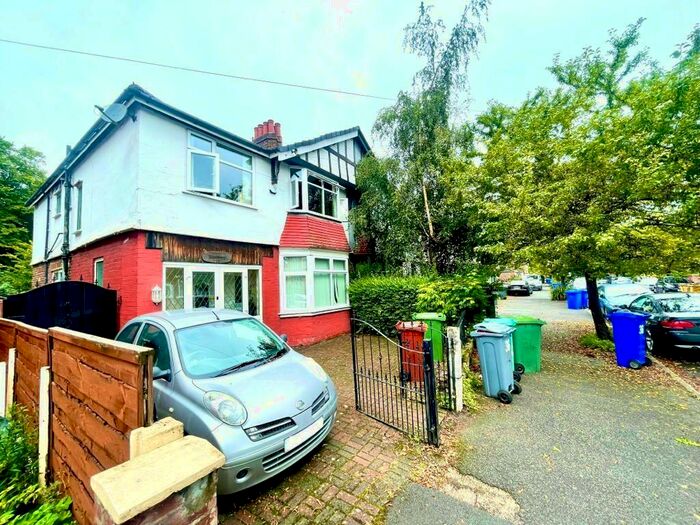 4 Bedroom House To Rent In Park Drive, Whalley Range, M16