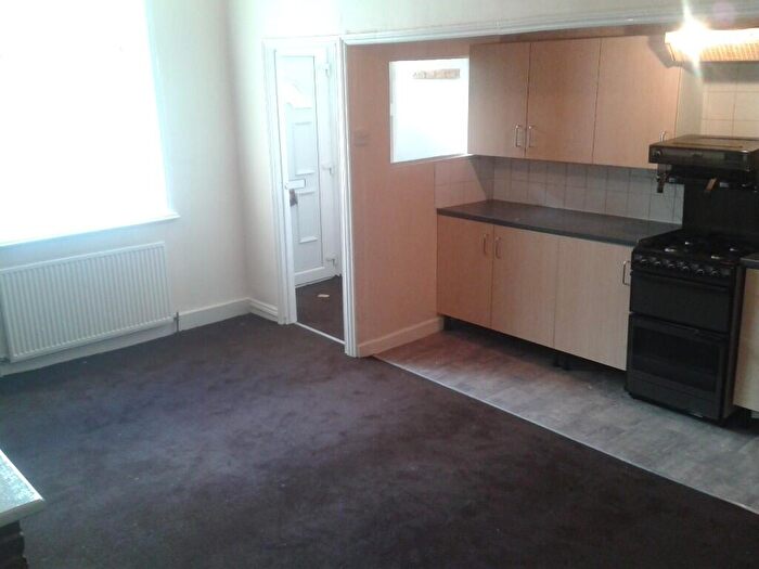 3 Bedroom Terraced House To Rent In Vivian Place, Gt Horton, BD7