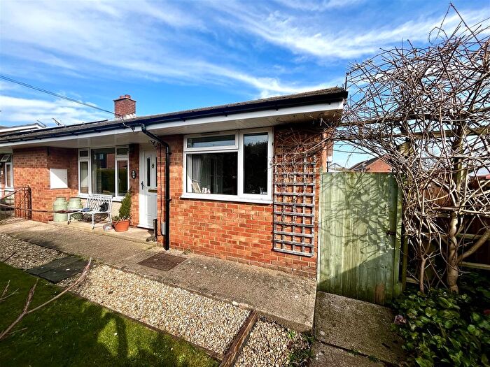 2 Bedroom Semi Detached Bungalow To Rent In Garlands Road, Alvington, Lydney, GL15