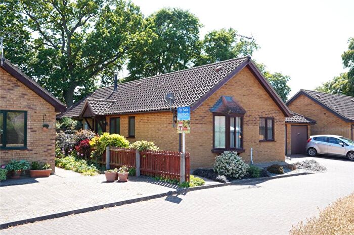 3 Bedroom Bungalow For Sale In Meadow Drive, Lakenheath, Brandon, Suffolk, IP27