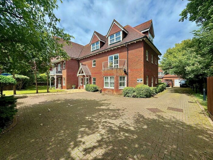 2 Bedroom Apartment To Rent In Mill Road, Worthing, BN11