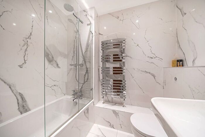 2 Bedroom Flat To Rent In Elverton Street, Westminster, London, SW1P